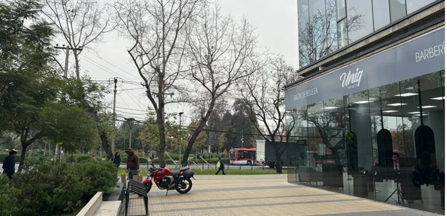 Gran Oficina Con 5 Estacionamientos.